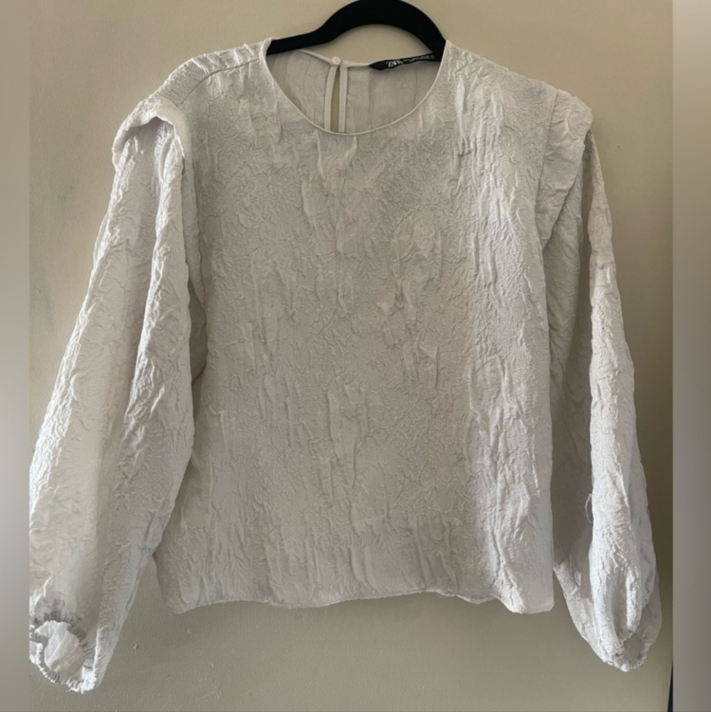 Zara white billowy puffy sleeve dressy long sleeve lightweight blouse top Sz lrg